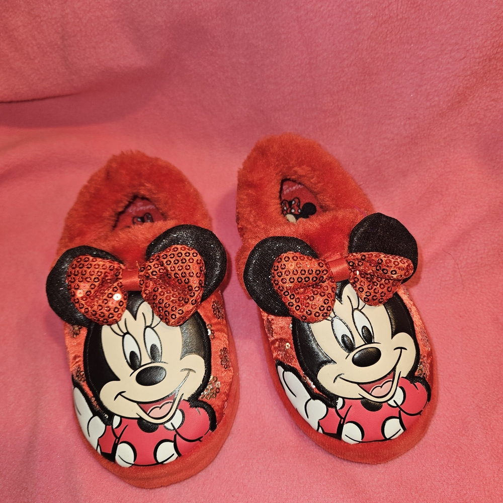 Disney Minnie Mouse Slippers - Red and Black